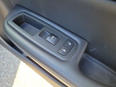 Used 2015 Chrysler 200 S w/ Navigation & Sound Group I FWD image 11