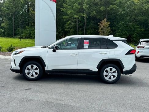 Used 2025 Toyota RAV4 LE FWD image 3