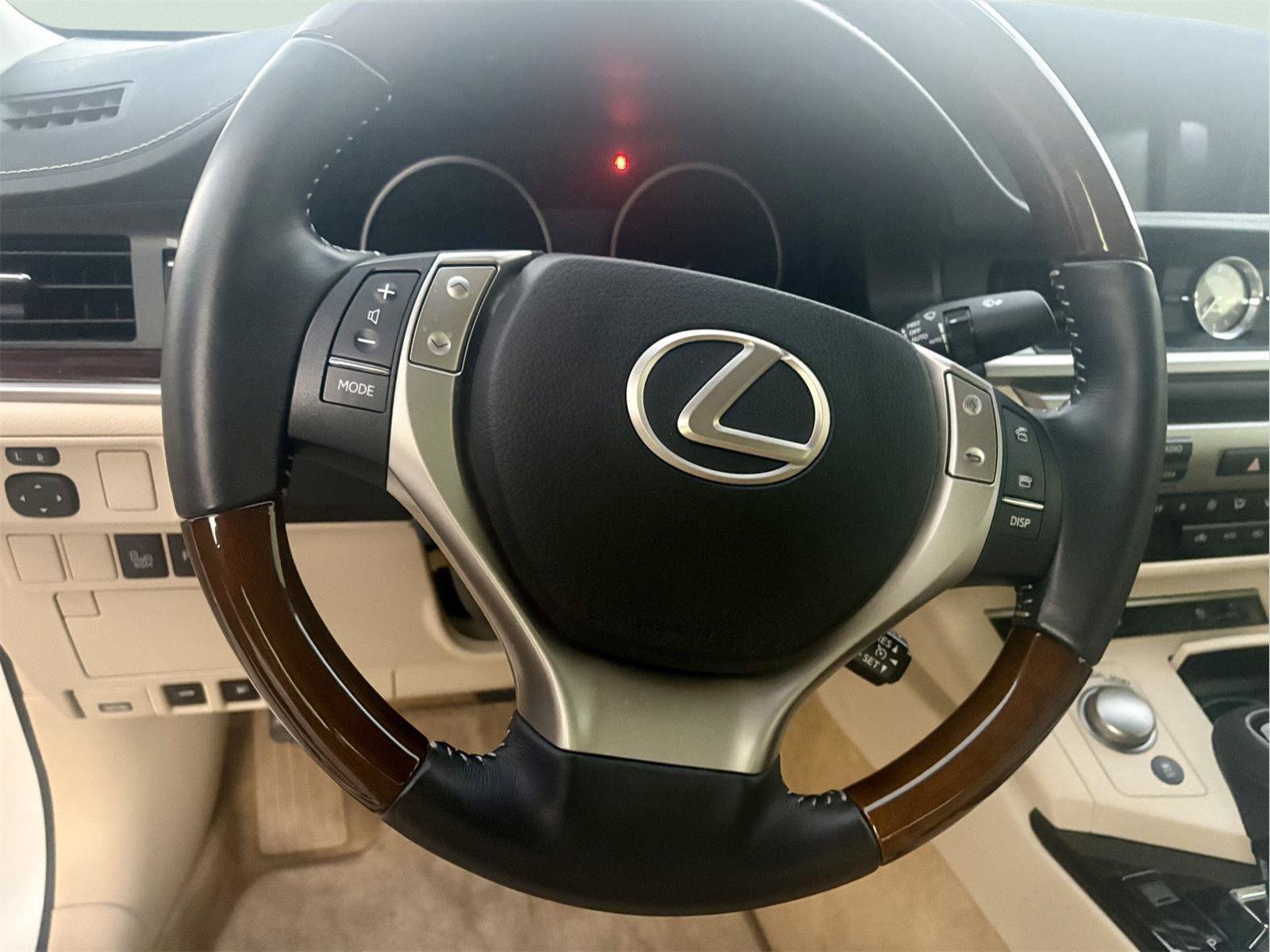 Used 2013 Lexus ES 350 w/ Luxury Pkg FWD image 16