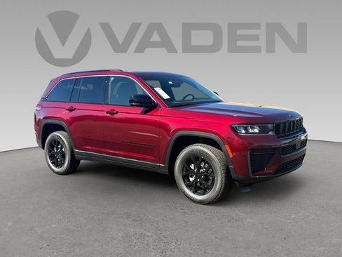 New 2026 Jeep Grand Cherokee Altitude AWD/4WD image 1