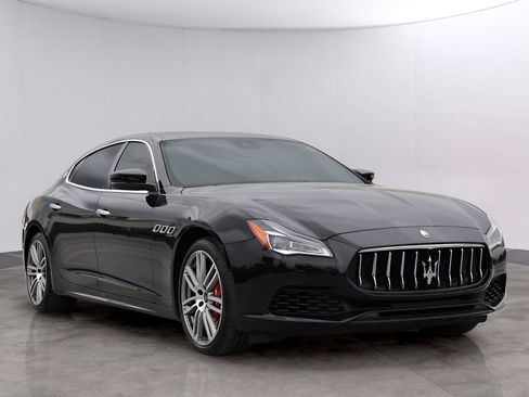 Used 2018 Maserati Quattroporte S Q4 AWD/4WD image 3