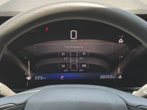 Used 2025 Chevrolet TrailBlazer LT FWD image 39