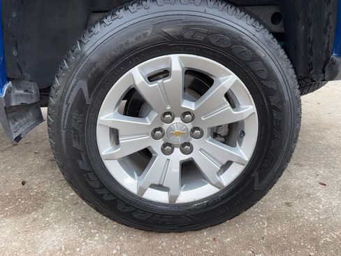 Used 2022 Chevrolet Colorado LT w/ LT Convenience Package AWD/4WD image 45