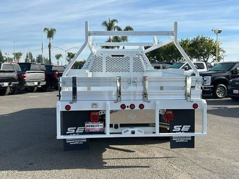 New 2025 Ford F550 2WD Regular Cab Super Duty image 4