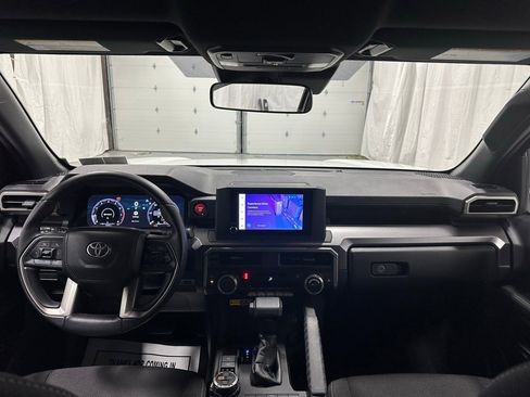 Used 2025 Toyota 4Runner TRD Off-Road image 41