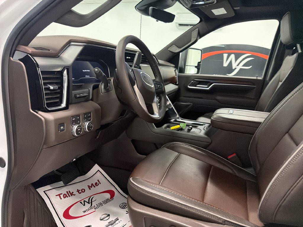 Used 2025 GMC Sierra 2500 Denali w/ Denali Reserve Package AWD/4WD image 12
