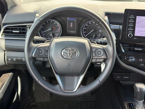 Used 2024 Toyota Camry SE FWD image 11