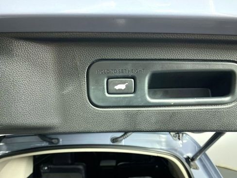 Used 2024 Honda Pilot Touring image 36