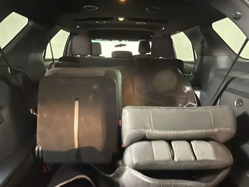 Used 2018 Ford Explorer XLT AWD/4WD image 28