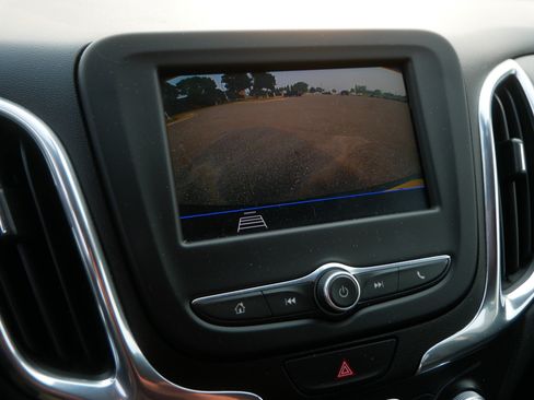 Used 2020 Chevrolet Equinox LT AWD/4WD image 30
