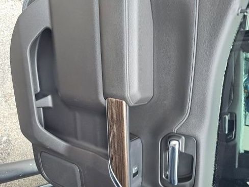 Used 2020 Chevrolet Silverado 1500 RST image 33