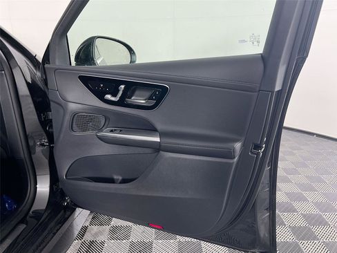 Certified 2025 Mercedes-Benz GLC 300 4MATIC image 27