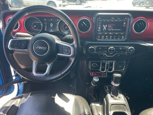 Used 2022 Jeep Gladiator Rubicon AWD/4WD image 4