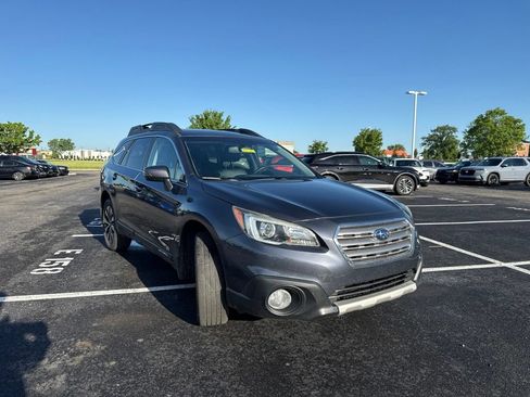 Used 2017 Subaru Outback 2.5i Limited AWD/4WD image 14
