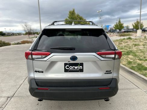 Used 2023 Toyota RAV4 XLE Premium AWD/4WD image 8