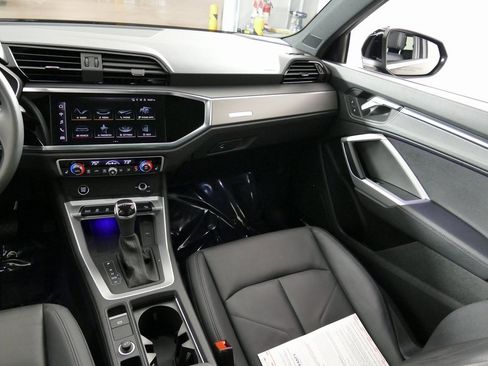 Certified 2025 Audi Q3 2.0T Premium Plus w/ Premium Plus Package image 26