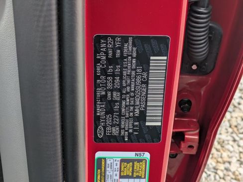 Certified 2025 Hyundai Elantra Sport FWD image 23