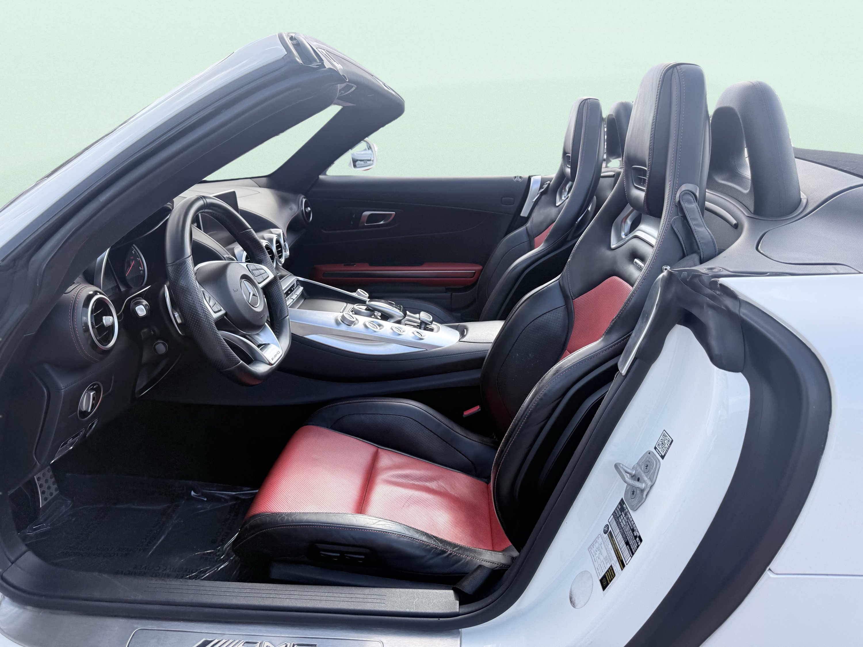 Used 2018 Mercedes-Benz AMG GT Roadster image 39