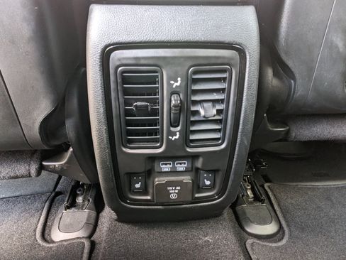 Used 2025 Dodge Durango GT AWD/4WD image 33