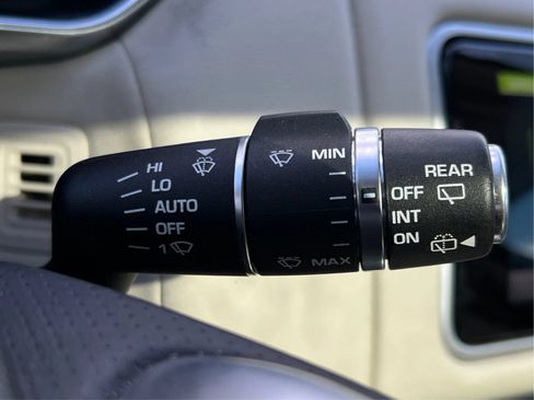 Used 2018 Land Rover Range Rover Sport HSE AWD/4WD image 47