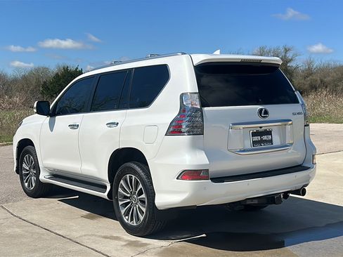 Used 2023 Lexus GX 460 Luxury w/ Accessory Package image 6