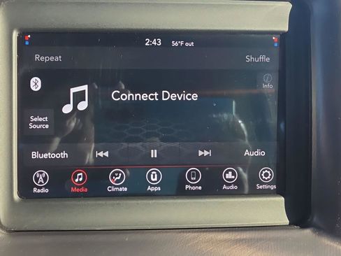 Used 2019 Dodge Charger SXT image 31