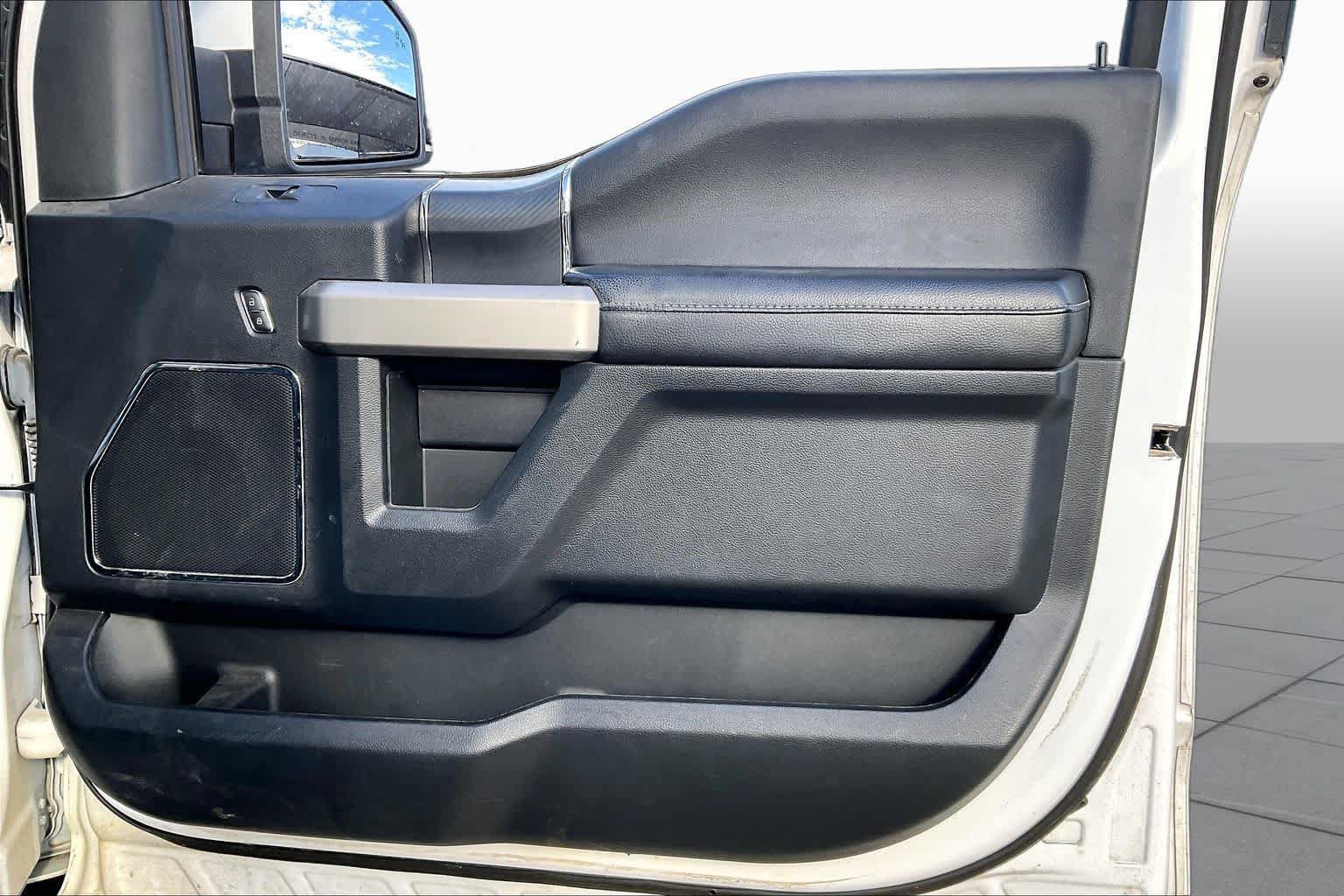 Used 2019 Ford F150 Lariat AWD/4WD image 23
