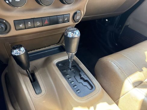 Used 2011 Jeep Wrangler Unlimited Sahara w/ Dual Top Group AWD/4WD image 19