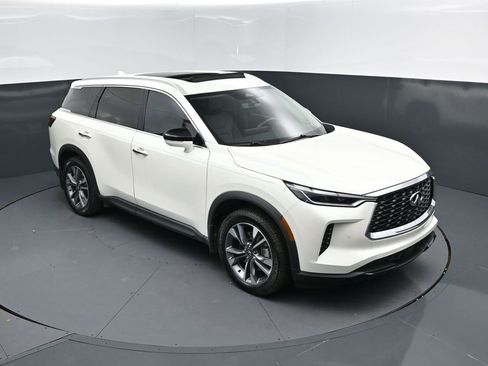 Certified 2023 INFINITI QX60 Luxe w/ Performance Audio Package image 1