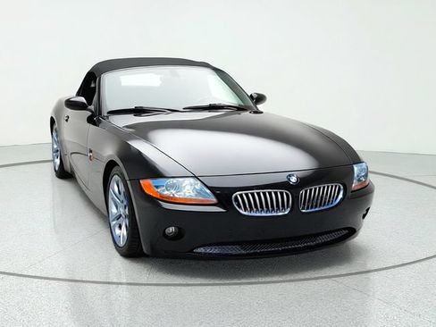 Used 2004 BMW Z4 3.0i RWD image 4