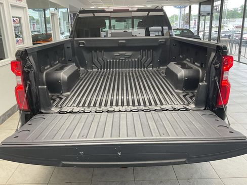 Used 2020 Chevrolet Silverado 1500 LTZ w/ LTZ Convenience Package AWD/4WD image 8
