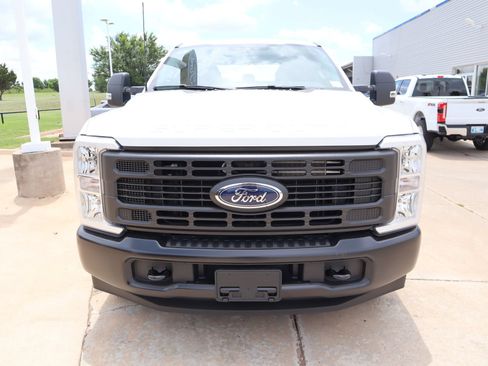 New 2026 Ford F250 XL w/ XL Driver Assist Package RWD image 8