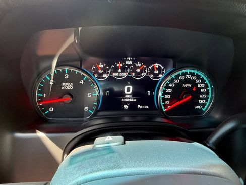 Used 2020 Chevrolet Tahoe Premier RWD image 30