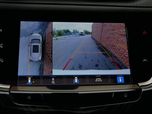 Certified 2024 Cadillac XT6 Premium Luxury w/ Technology Package AWD/4WD image 18