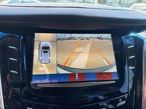 Used 2019 Cadillac Escalade Premium Luxury AWD/4WD image 10