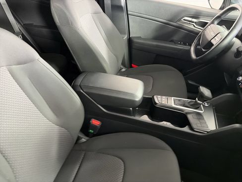 Used 2026 Kia Sportage LX FWD image 24
