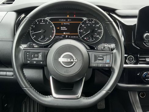 Used 2023 Nissan Pathfinder SV AWD/4WD image 12