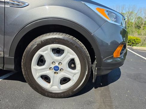 Used 2017 Ford Escape S FWD image 3