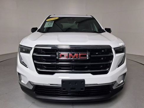 Certified 2026 GMC Acadia Elevation w/ Elevation Premium Package AWD/4WD image 8
