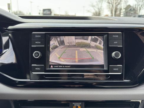 Used 2022 Volkswagen Taos S image 27