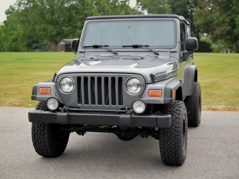 Used 2004 Jeep Wrangler 4WD w/ 30" Tire & Wheel Group image 7