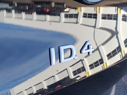 Certified 2023 Volkswagen ID.4 Pro S image 21