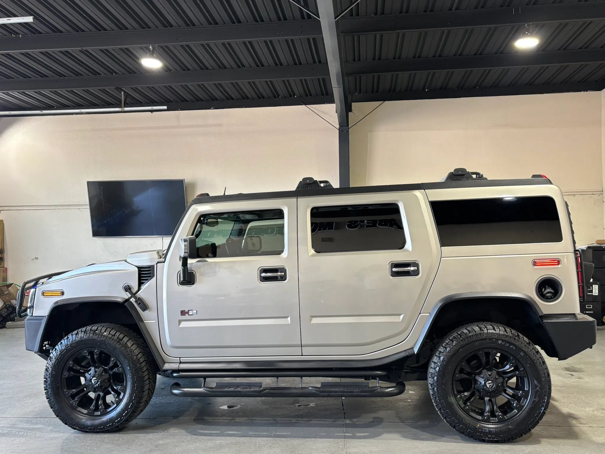 Used 2003 HUMMER H2 w/ Preferred Equipment Group AWD/4WD image 5