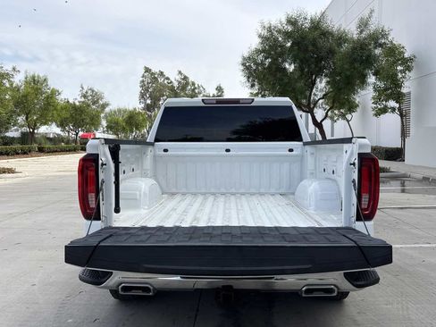 Used 2023 GMC Sierra 1500 SLT w/ SLT Premium Package AWD/4WD image 10