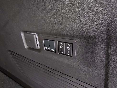 New 2026 GMC Yukon XL Denali image 38