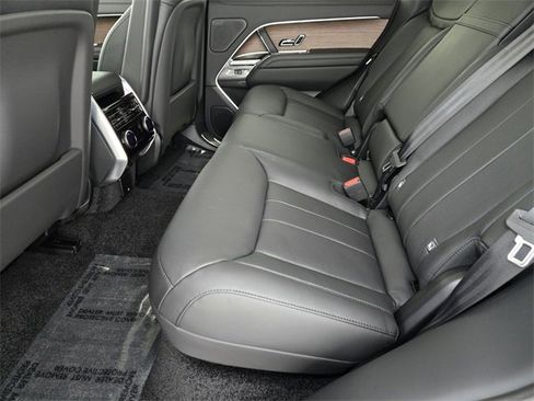 New 2026 Land Rover Range Rover SE image 5