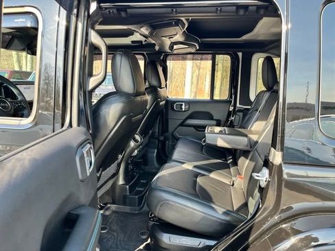 Used 2024 Jeep Wrangler Unlimited Rubicon 4xe image 21