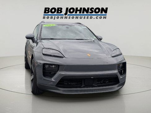 Used 2025 Porsche Macan 4 Electric AWD/4WD image 1