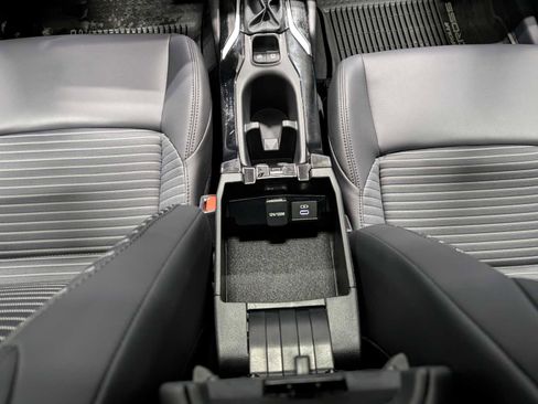 Used 2024 Toyota Corolla Cross XSE image 20