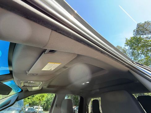 Used 2020 Chevrolet Silverado 1500 Custom w/ Custom Value Package RWD image 50